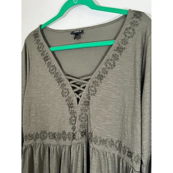 Torrid Floral Top 14 Green Peasant Embroidery Boho Western Neutral Feminine Chic - Picture 4 of 11